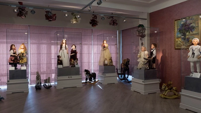 Постер Галерея кукол "Хрупкие мечты"