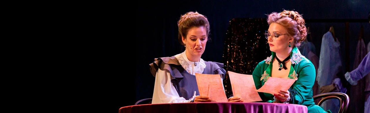 Постер Бесприданница