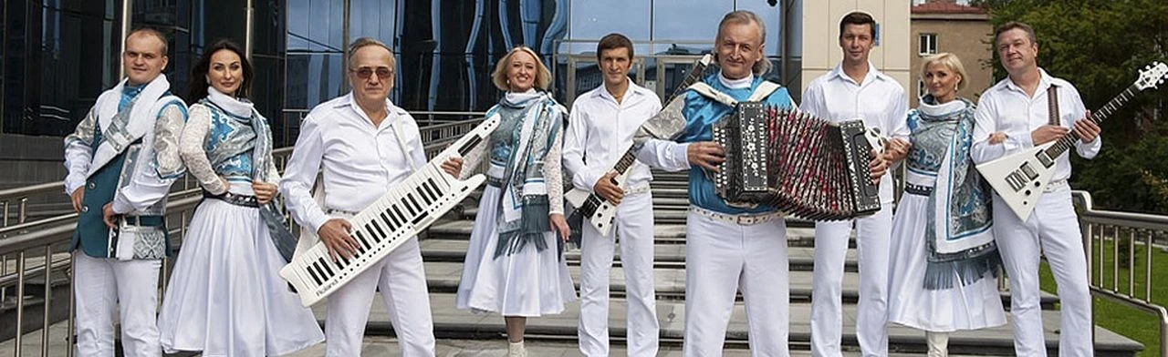 Постер Новый год к нам мчится в Новосибирске