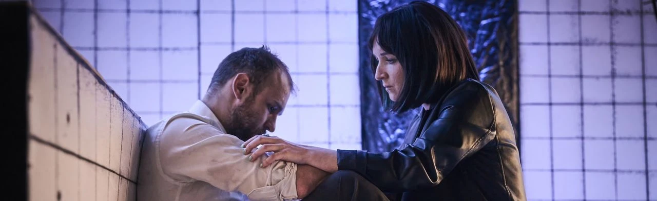 Постер Держись на поверхности в Новосибирске