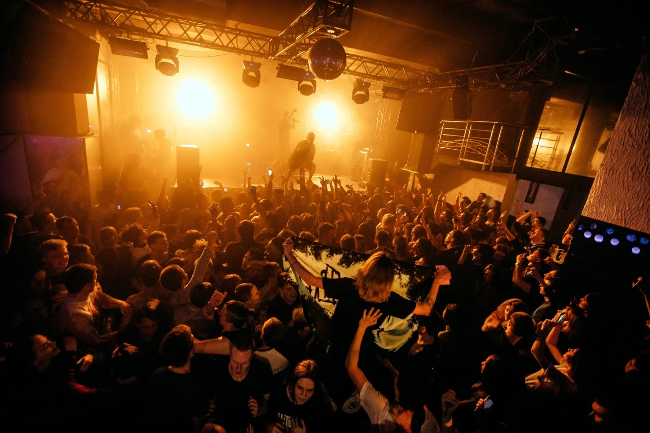 Постер клуб СТUDИЯ