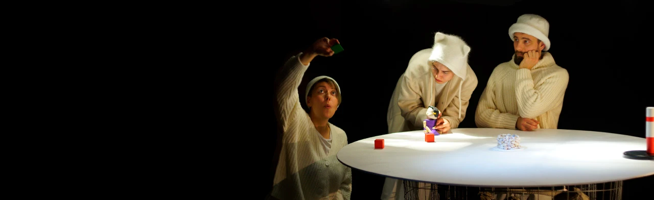 Постер Её зовут Кьюб в Ростове-на-Дону