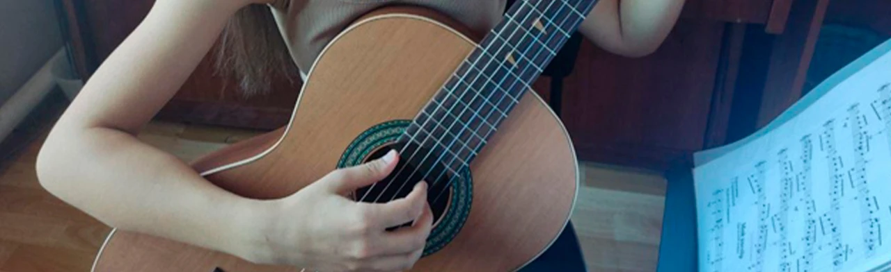 Постер Начальные навыки игры на гитаре. Мастер-класс в Ростове-на-Дону