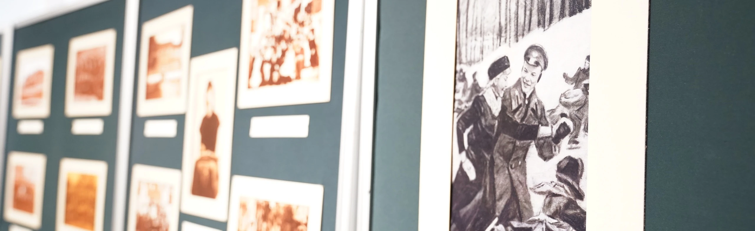 Постер Сердце, отданное детям... Выставка в Саранске