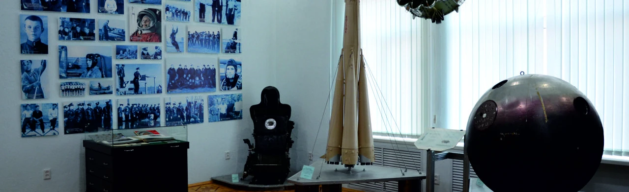 Постер Экскурсия "Покорение космоса"