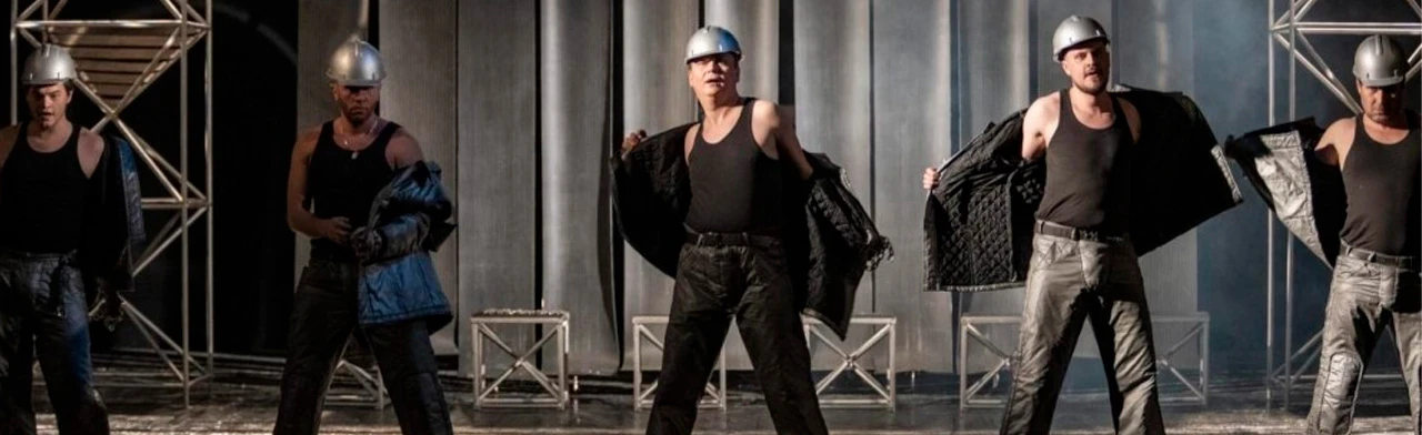 Постер Ladies' Night