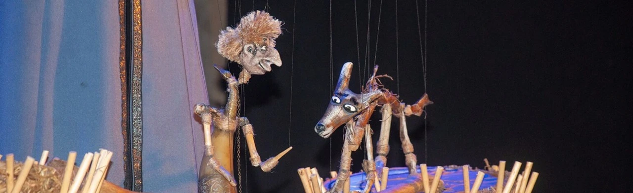 Постер На кавказе есть гора