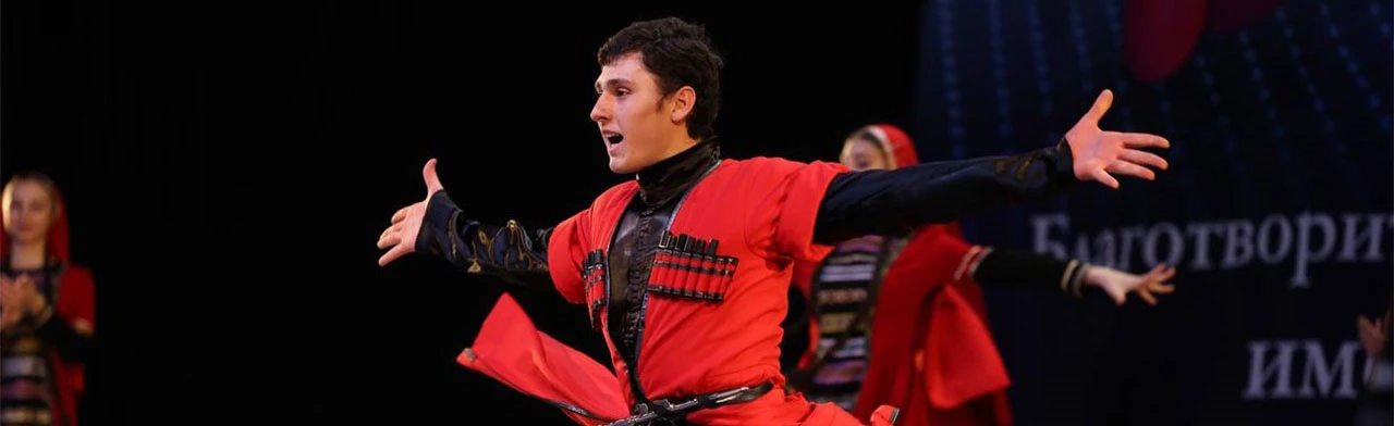 Постер Отчетный концерт ансамбля кавказского танца Роква в Сочи