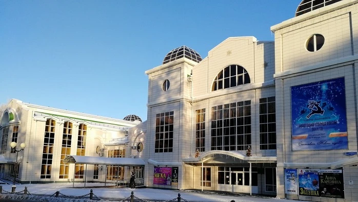 Постер КДЦ Октябрь (Ханты-Мансийск)