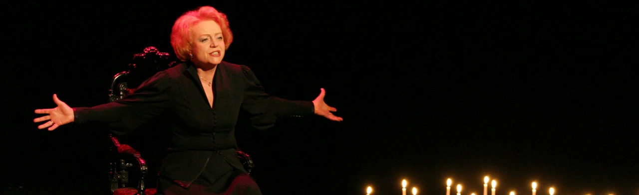 Постер Тебе – через сто лет