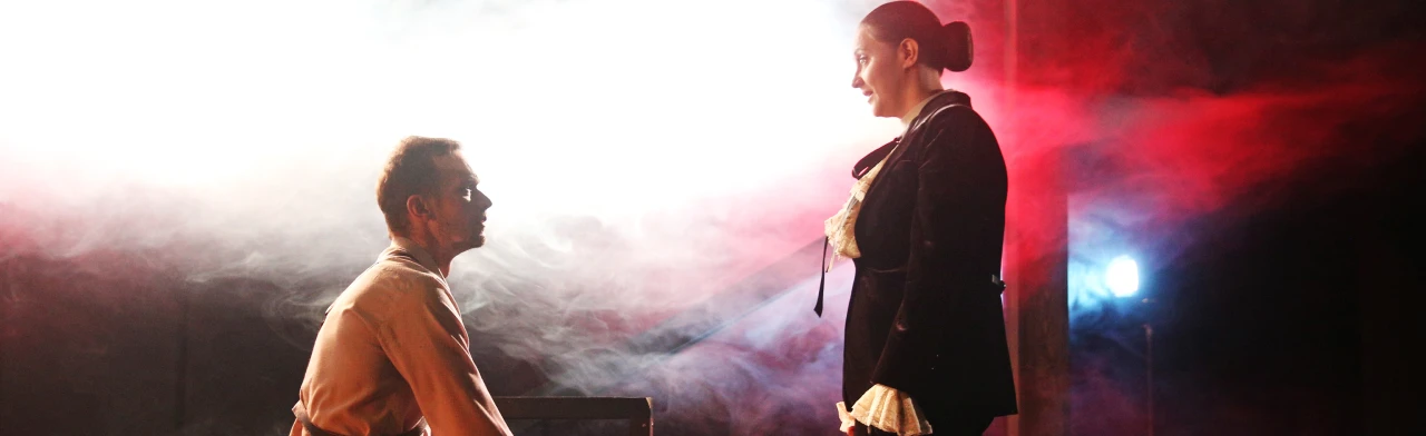 Постер Взаперти