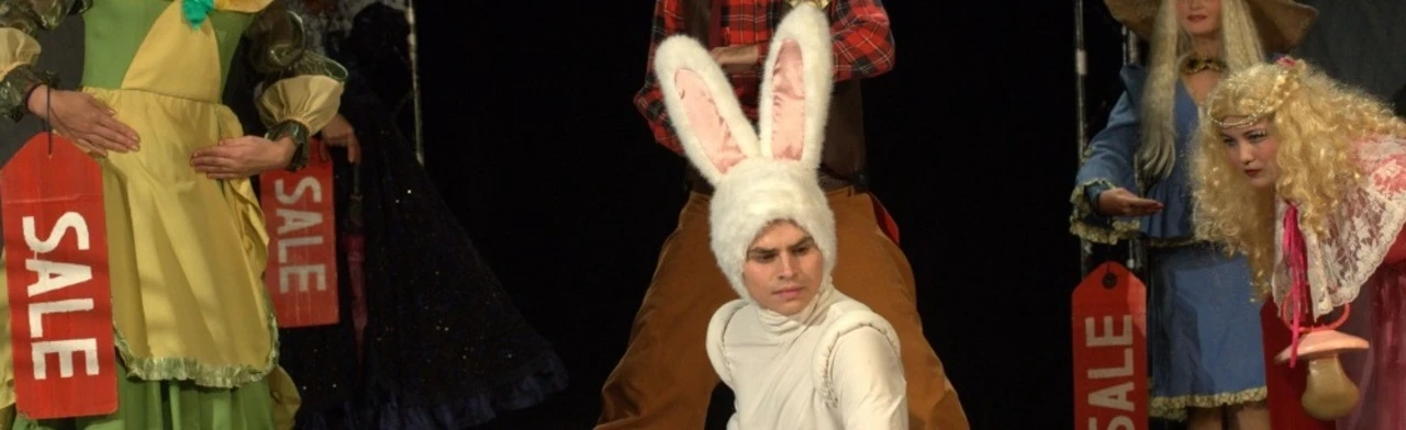 Постер Удивительное путешествие кролика Эдварда