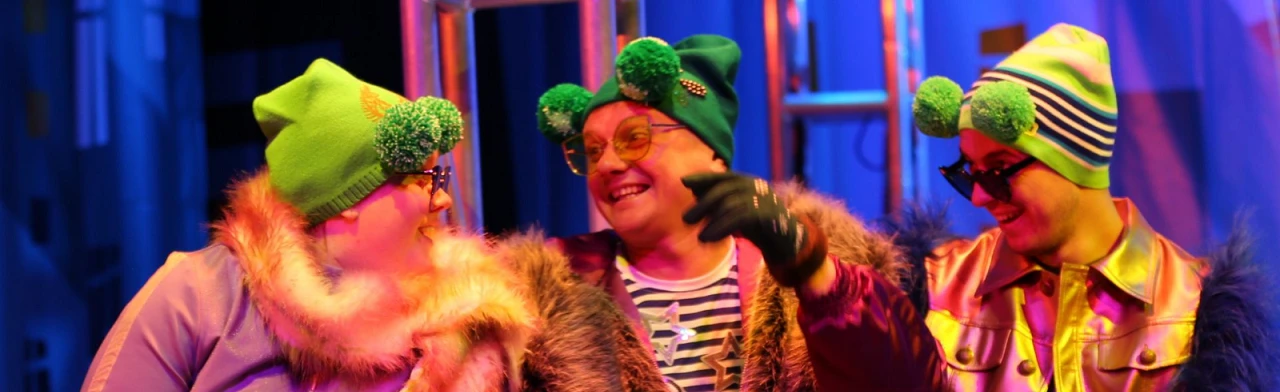 Постер Зрительский клуб. Театр от-кутюр в Ульяновске