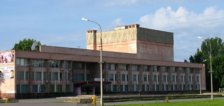 Постер ЦКиИ Октябрь г. Волжский