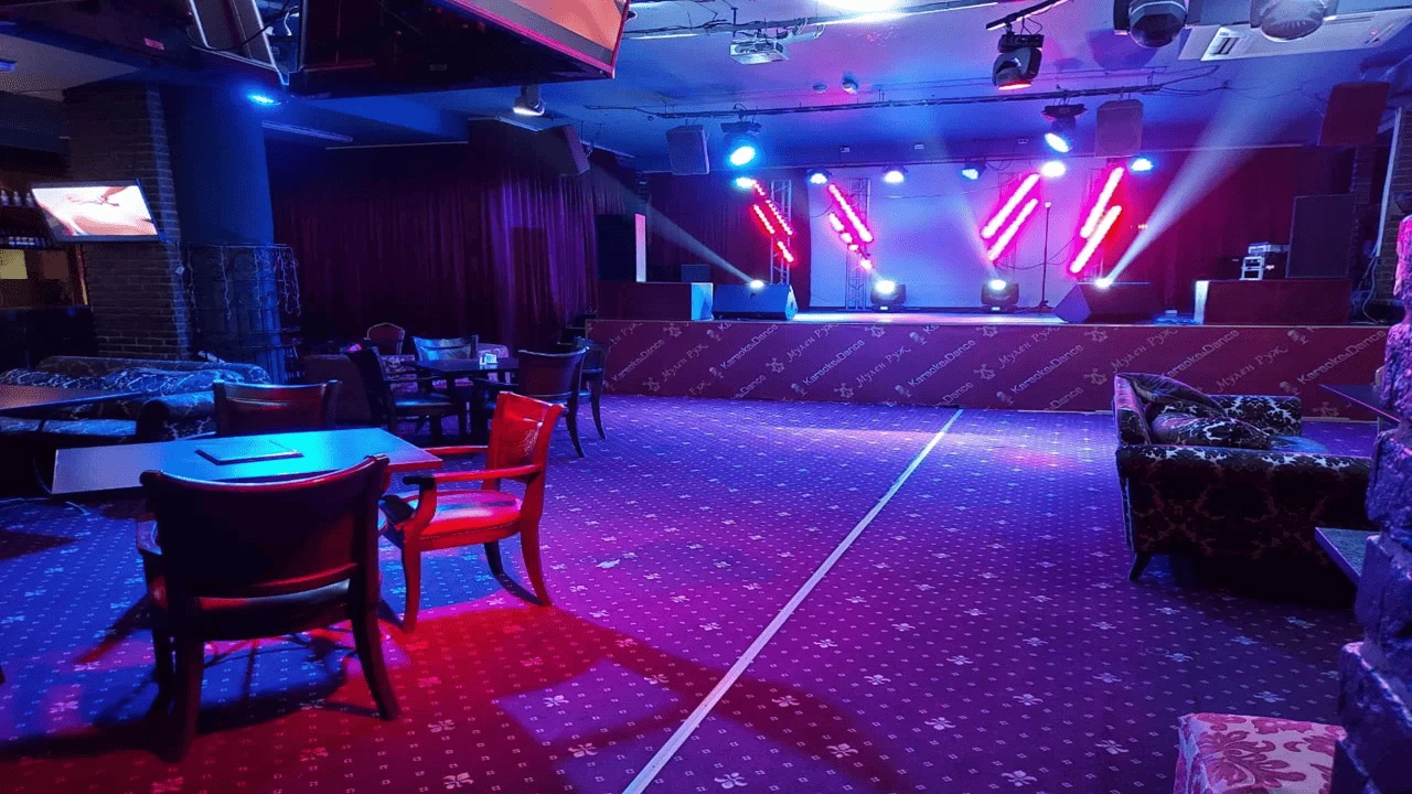 Постер площадки Караоке-клуб "Мулен Руж"