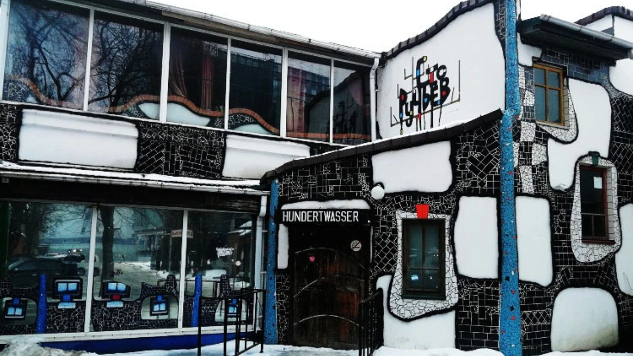 Постер Сто Ручьёв