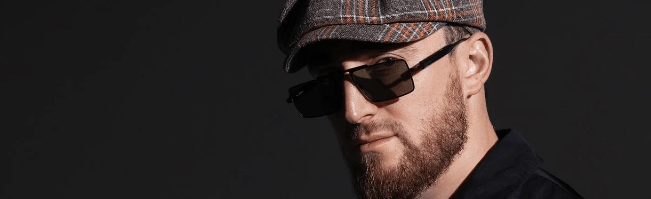 Постер Султан Лагучев