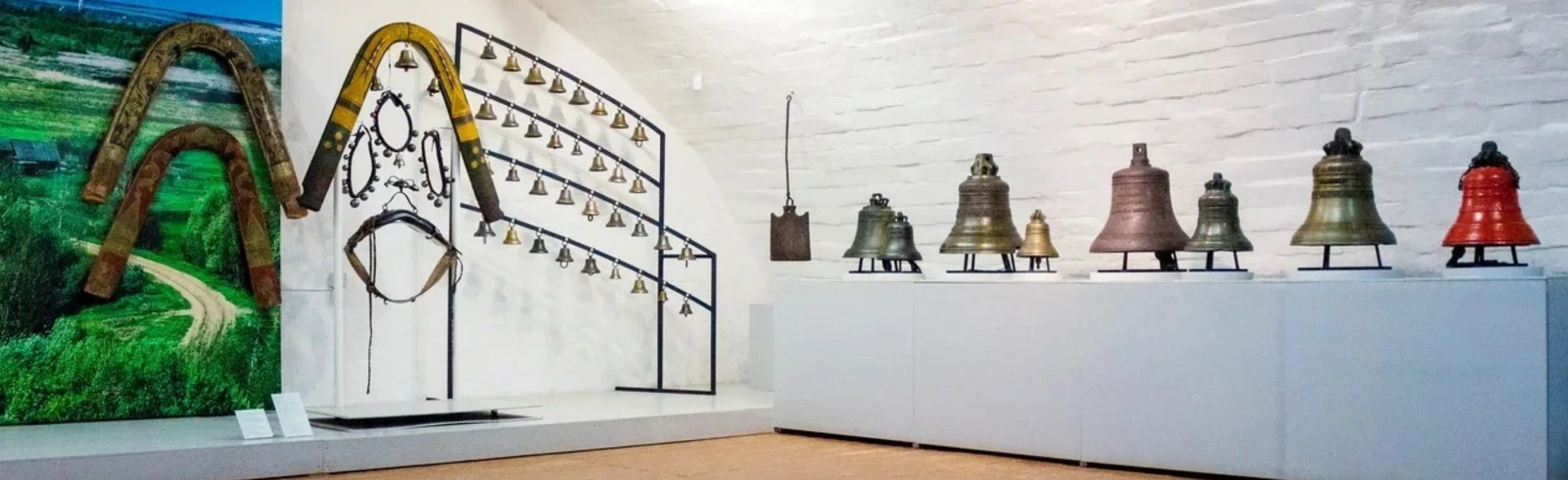 Постер Экспозиция Колокола и колокольчики